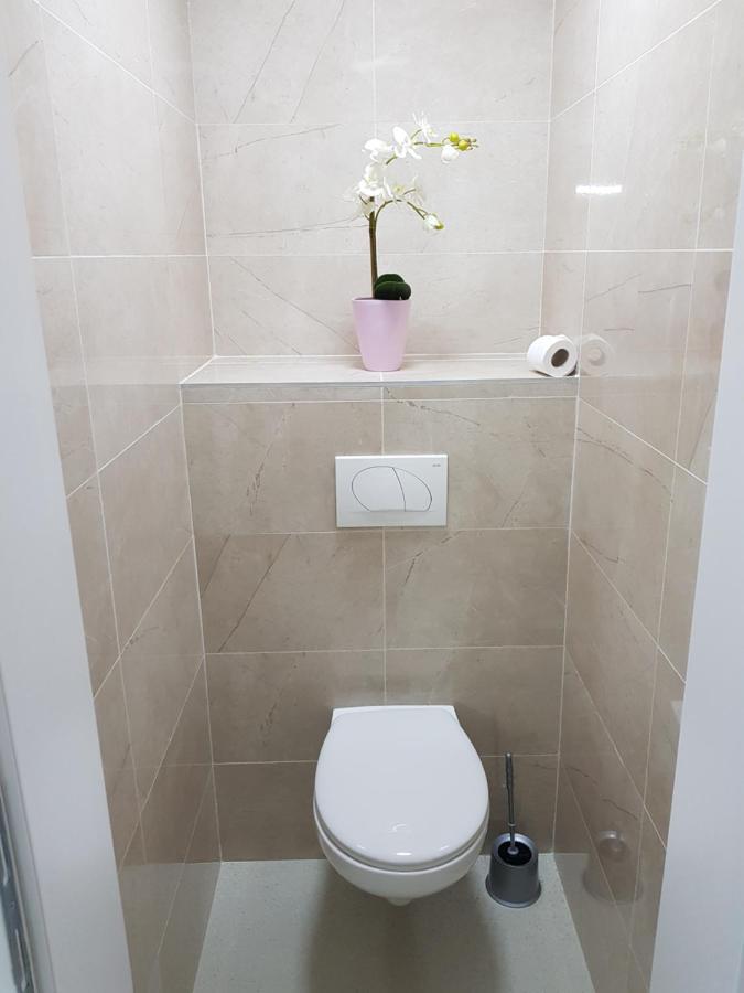 לובליאנה Hostel Railway מראה חיצוני תמונה